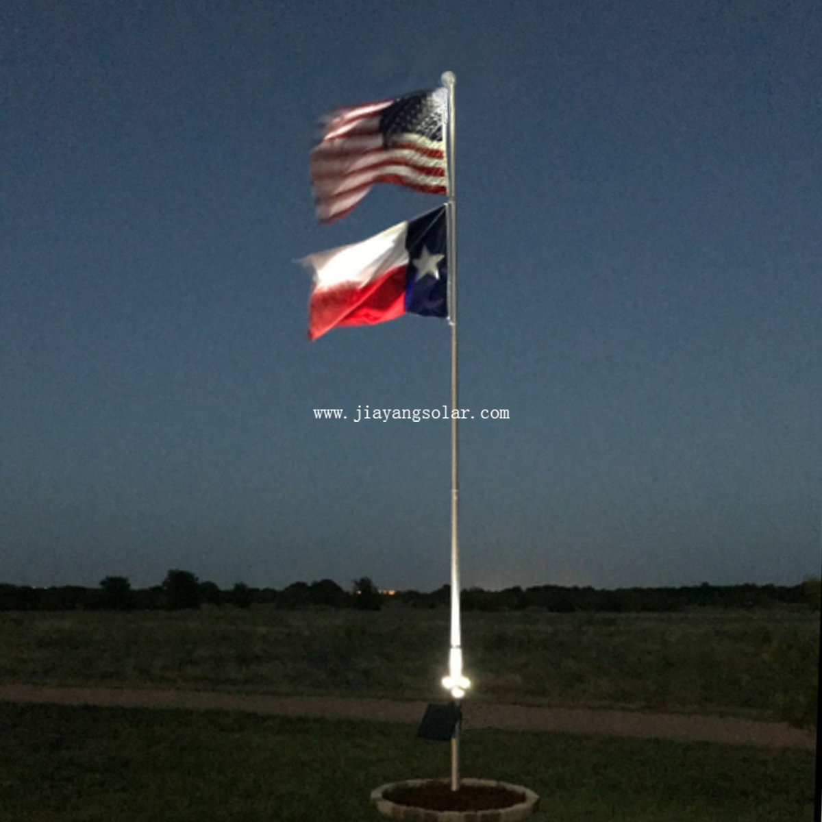 Solar Flagpole Light